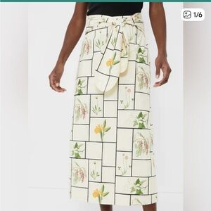 Tuckernuck Fresher Buds Cassie Skirt Small New with Tags Never worn!